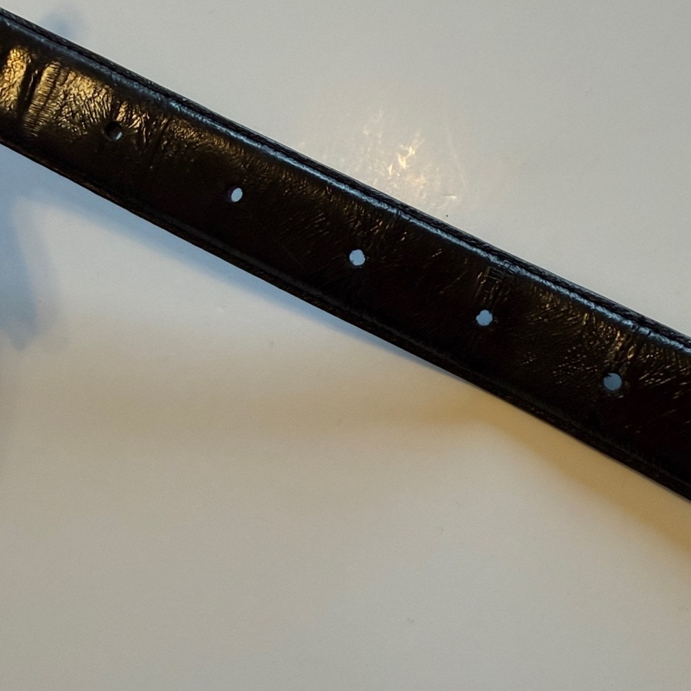 Austin Grey EelSkin leather belt, black with gold tone buckle, 39.5" lenght - Picture 9 of 10
